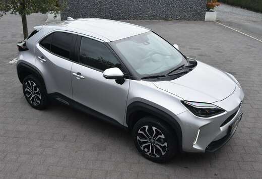 Toyota 1.5 Hybride Trend Cam/Navi/Led/CarPlay/4Season ...