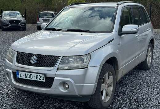 Suzuki 1.9 DDiS / 4x4 / Attelage/Clim/ Jantes