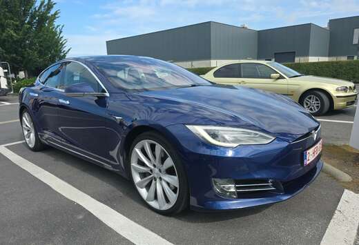 Tesla Model S 75