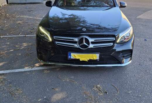 Mercedes-Benz d Coupe 4Matic 9G-TRONIC AMG Line