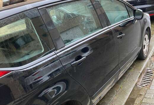 Peugeot 5008 1.6i Premium