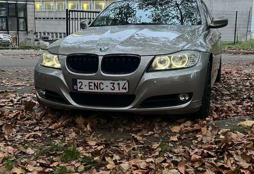 BMW 320i