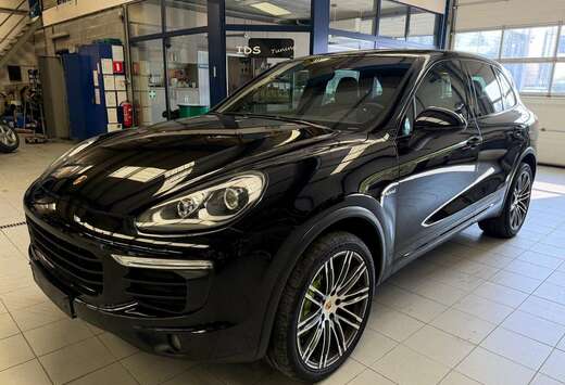 Porsche Cayenne 3.0i V6 PHEV S Tiptronic S (306 kW) * ...