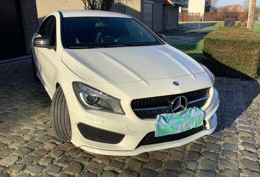 Mercedes-Benz CLA 180 AMG Line