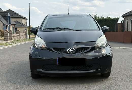 Toyota 1.0i VVT-i