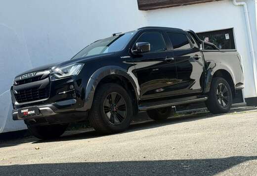 Isuzu 1.9 Turbo D 4WD *V-CROSS BLACK EDITION