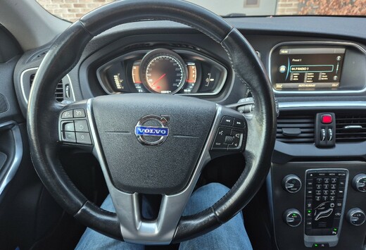 Verkoop mijn VOLVO V40 D3 SUMMUM