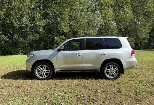 Toyota Landcruiser 4.5 D-4D V8 VIP 7pl. DPF