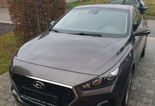 Hyundai 1.0 T-GDI Fastback Trend