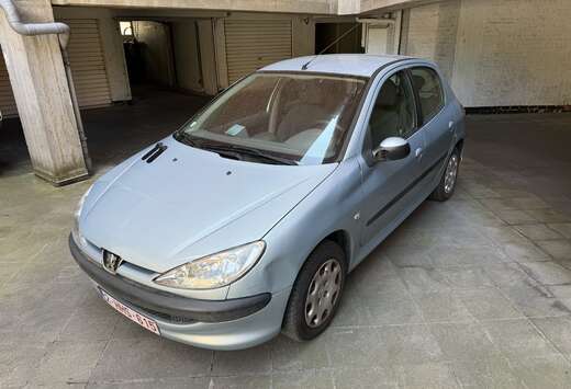 Peugeot 1.1i Enfant Terrible