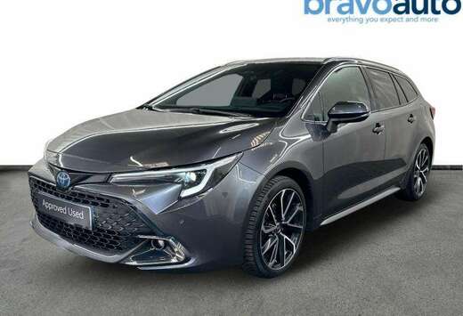 Toyota 140hp HEV TS Premium | head up | carplay | all ...