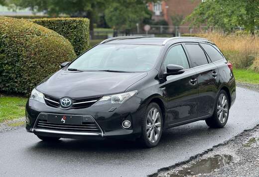 Toyota Auris SW HEV 1.8i HSD Lounge CVT