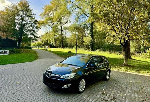 Opel Astra Sports Tourer 1.7 CDTi ECOTEC Cosmo DPF