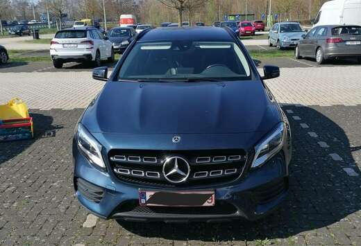 Mercedes-Benz GLA 200