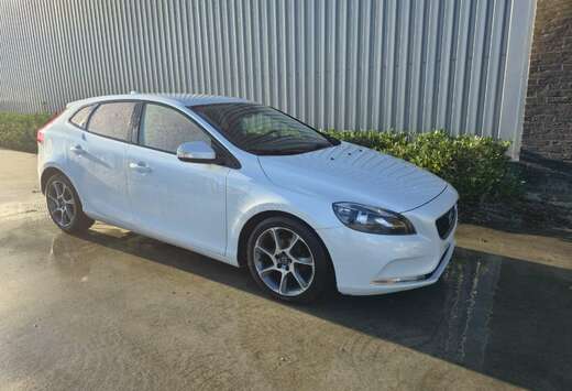 Volvo 1.6 D2 Momentum R-Design