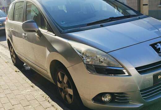 Peugeot 5008 1.6i Confort Pack