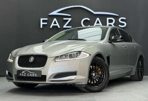 Jaguar 2.2 D * XENON + CUIR + GPS + CAMERA *