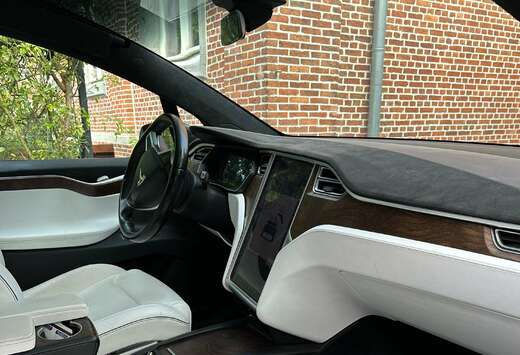 Tesla Model X P90D Allradantrieb