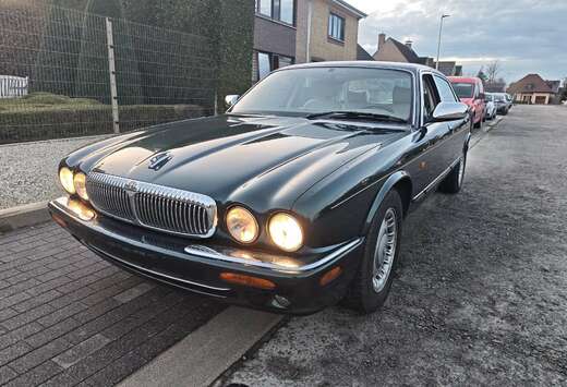 daimler v8 showroom staat