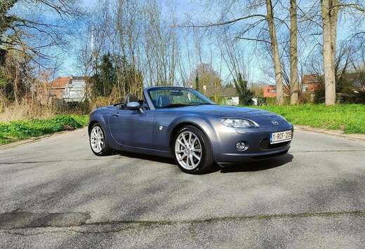 Mazda MX-5 1.8 MZR Roadster Coupe Niseko