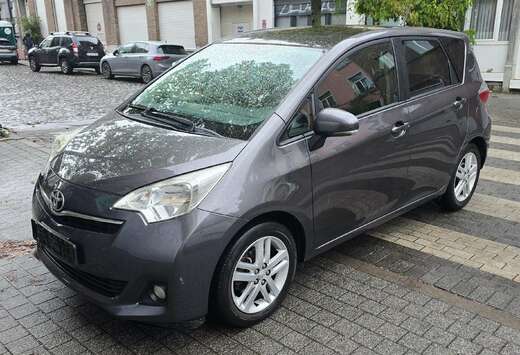 Toyota Verso S 1.33 VVT-i  AUTOMATIQUE