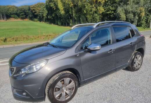 Peugeot 2008 1.2i PureTech Allure 63000km