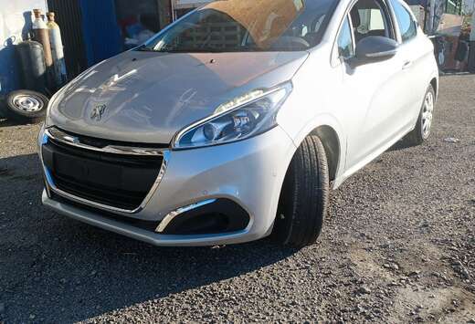 Peugeot 1.2 PureTech 82ch BVM5 Style