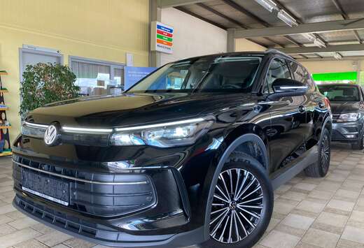 Volkswagen Tiguan -AUTOMAAT -GPS -Airco 3zone -App -C ...
