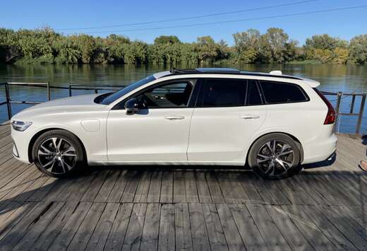 Volvo 2.0 T6 AWD PHEV R-Design