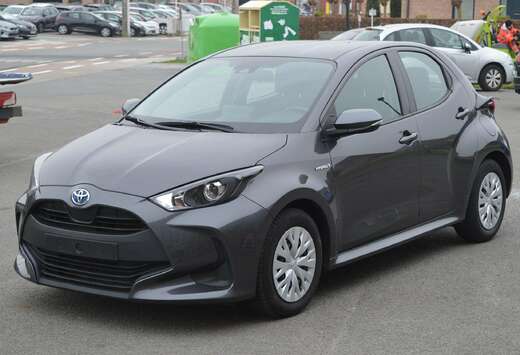 Toyota Dynamic 1,5 HYBRIDE  weinig kms