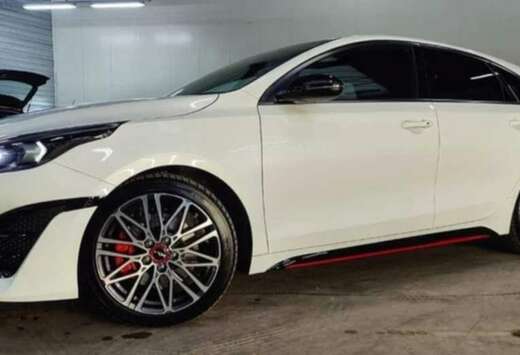 Kia ProCeed 1.6 T-GDI DCT7 OPF GT