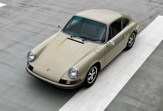 Porsche 911 T 2.4 -- état concours --