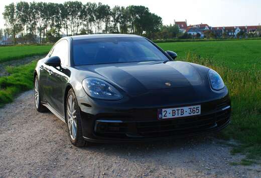 Porsche Panamera 4S