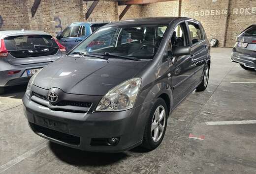 Toyota 1.6 Luna , Climatisation  5 places