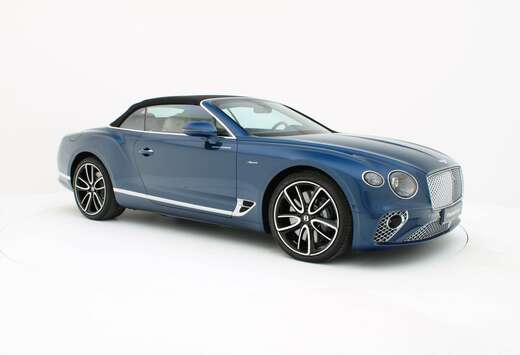 Bentley Azure V8