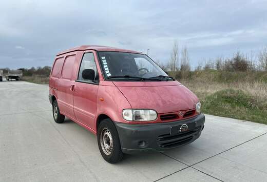 Nissan 2.3 D Blind Van