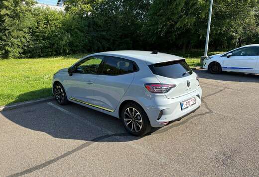 Renault Clio Hybrid 1.6i E-TECH Techno