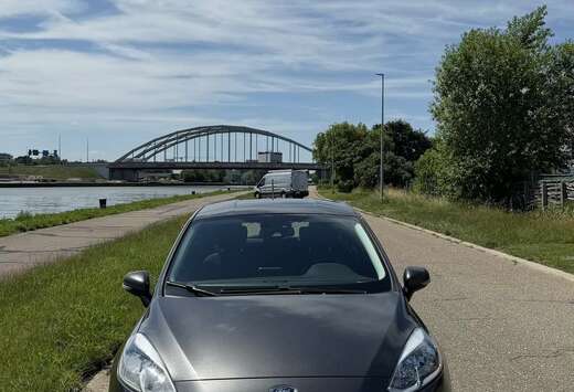 Ford 1.6i Ti-VCT Trend PowerShift