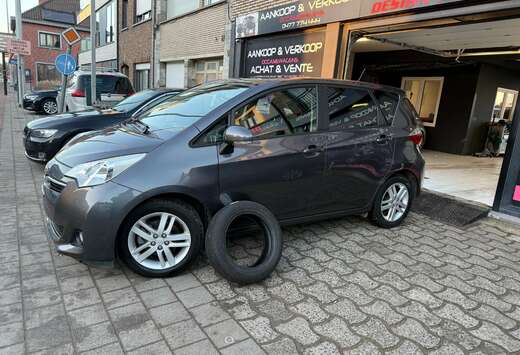 Toyota Verso S 1.33 VVT-Carnet Toyota Car pass Histor ...