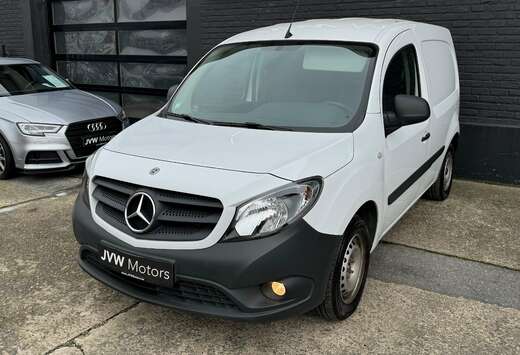 Mercedes-Benz 109CDI * 2020 * 3Zit * Airco * LIKE NEW