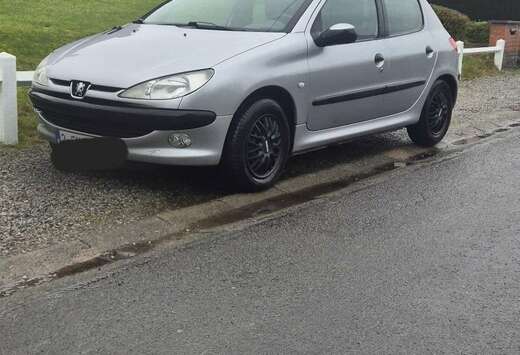 Peugeot 1.6i 16v XT