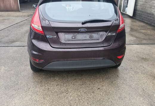 Ford 1.6 TDCi 95 FAP Titanium +