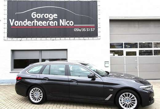 BMW e CARPLAY,CAMERA,SFEERVERLICHTING,EL.KOFFER,LEDER