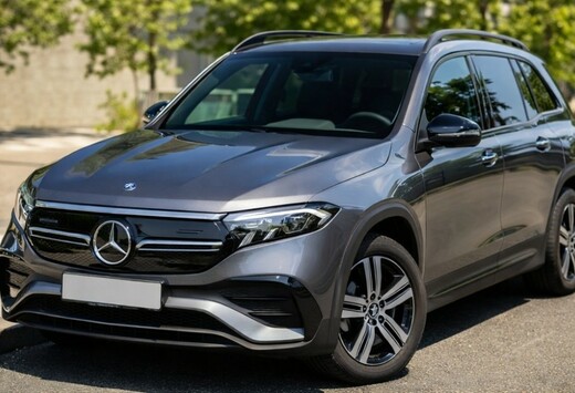 Mercedes EQB 250 Night Package | Pano | Burmester 