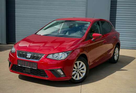 SEAT 1.0 TSI 95 PK  CarPlay LED ALU Climatronic Navi  ...