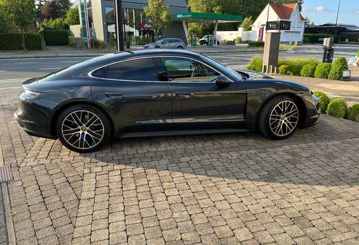 Porsche Taycan 79.2 kWh Taycan