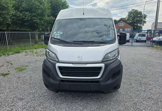 Peugeot 2.0 BlueHDi L2H2 Premium Pack S/S