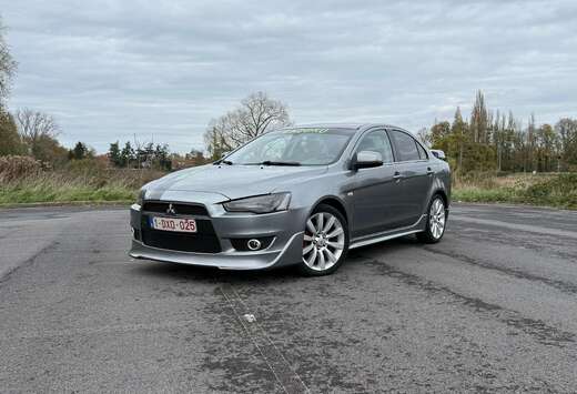 Mitsubishi Lancer 1600 GLXi