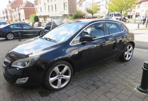 Opel Astra 1.4 Turbo Enjoy