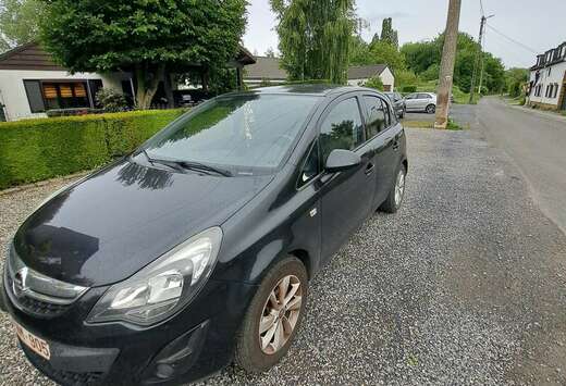 Opel 1.2i Black Edition